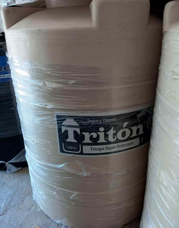 Tinaco triton  1200 lts